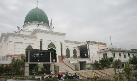 Pondok Pesantren Al Hikam di Beji Depok.