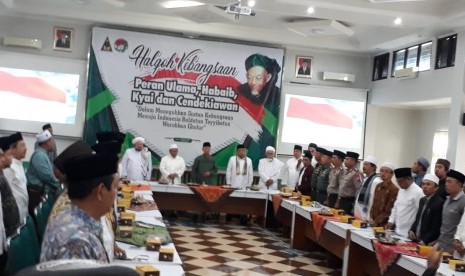 Pondok Pesantren (Ponpes) Tebuireng, Jombang mengumpulkan ulama dan kyai pendukung calon presiden 01 dan 02 dalam Halaqah Kebangsaan, di Jombang, Ahad (7/4).