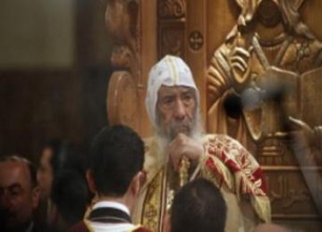 Pope Shenuda III memimpin perayaan Natal di Katedral St Mark, Kairo (7/1/2010)