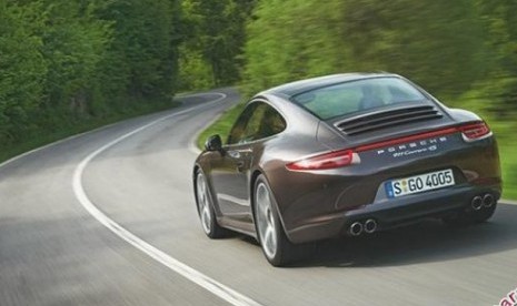 Porsche 911 Carrera 4S