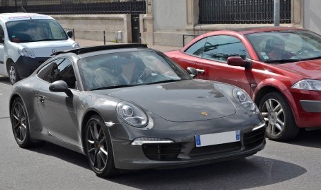 Porsche 911, salah satu mobil yang dikembangkan Ferdinand Piëch