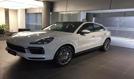 Porsche Indonesia resmi menghadirkan The new Cayenne S Coupé.