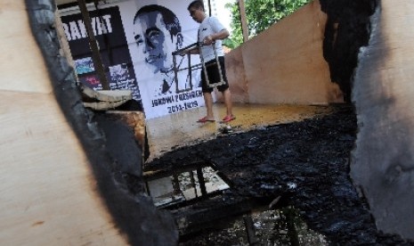 Posko Jokowi terbakar