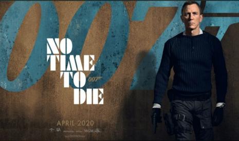 Poster film James Bond: No Time to Die. Setelah pensiunnya Daniel Craig, belum ada aktor lain yang dipercaya memerankan James Bond. Kendati demikian, Warner Bros sepakat memperpanjang kontrak agar film mata-mata itu bisa terus diproduksi hingga 2073.