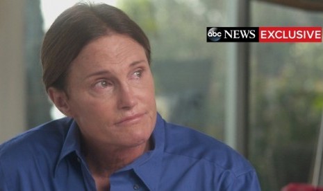 Potongan gambar Bruce Jenner saat diwawancarai secara eksklusif oleh ABC News mengenai pengakuannya melakukan perubahan sebagai transgender.