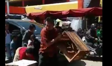 Potongan video Kadinas Perdagangan Kota Padang.