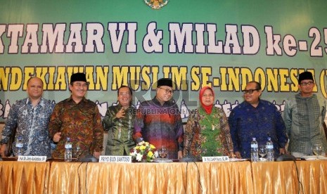 Pra muktamar keenam dan milad ke-25 ICMI di Mataram, Nusa Tenggara Barat, Jumat (11/12).