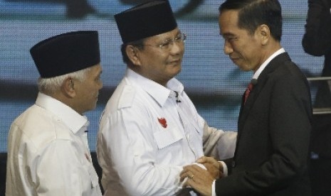 Prabowo Subianto-Hatta Rajasa bersama dengan Joko Widodo (Jokowi)