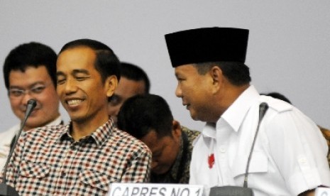 Prabowo Subianto (kanan) dan Joko Widodo (kiri)