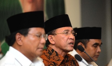 Prabowo Subianto (kiri), Suryadharma Ali (tengah) dan Ahmad Muzani (kanan)