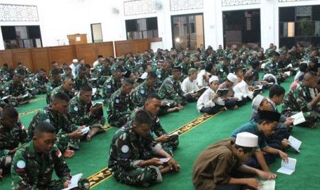 Prajurit TNI Konga ikuti pengajian sebelum bertugas