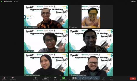  Praktisi PR berkumpul dalam sebuah webinar yang berjudul Hypnowriting dalam PR Writing. 