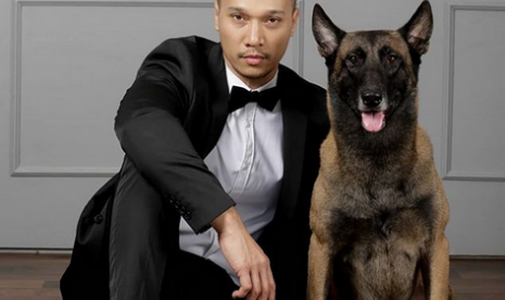 Presenter Bima Aryo dan anjing peliharaannya