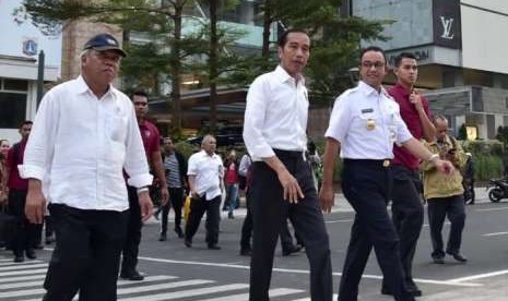 Preside Jokowi dan Gubernur DKI Jakarta Anies Baswedan