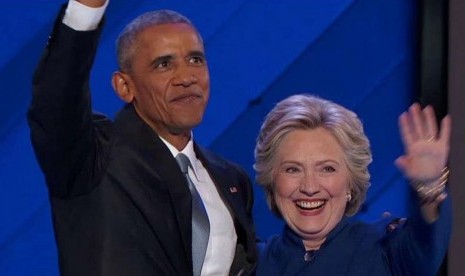 Presiden Amerika Serikat (AS) Barack Obama dan kandidat Presiden AS dari Partai Demokrat Hillary Clinton