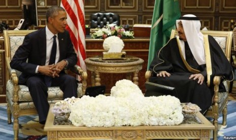 Presiden AS Barack Obama bertemu dengan Raja Arab Saudi Salman di Istana Erga di Riyadh, 27 Januari 2015. 