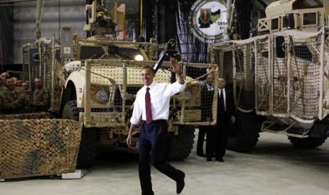 Presiden AS Barack Obama tiba di Pangkalan Udara Bagram, Afganistan, Rabu (2/5).