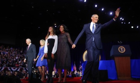 Presiden Barack Obama bersama keluarga di acara pidato perpisahan sebagai presiden Amerika Serikat di Chicago