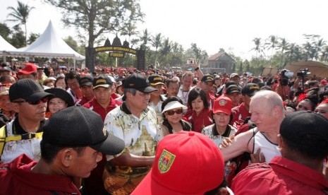 Presiden dan Ibu negara dalam Borobudur Interhash 2012