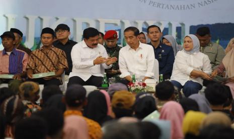 Presiden dan Menteri ATR/BPN Bagikan Dua Ribu Sertifikat PTSL di Cilacap