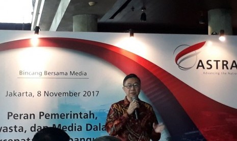 Presiden Direktur Astra Infra Irawan Santoso menjelaskan ketertarikannya untuk menjadi operator Pelabuhan Patimban, Subang Jawa Barat saat membuka acara media gathering di kawasan Kebon Sirih, Jakarta, Rabu (8/11).