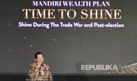 Presiden Direktur AXA Mandiri Handojo G. Kusuma menyampaikan sambutan pada peluncuran Asuransi Mandiri Wealth Plan di Jakarta, Selasa (25/6/