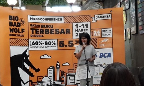 Presiden Direktur PT Jaya Ritel Indonesia Uli Silalahi dalam konferensi pers pameran buku Big Bad Wolf 2019 di Jakarta, Selasa (19/2).