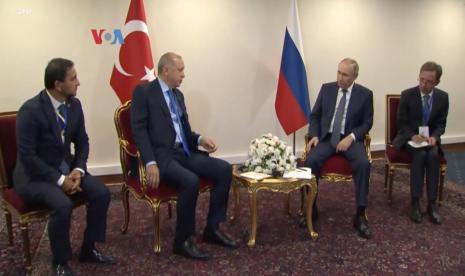 Presiden Erdogan (kedua kiri) dan Presiden Putin (kedua kanan).