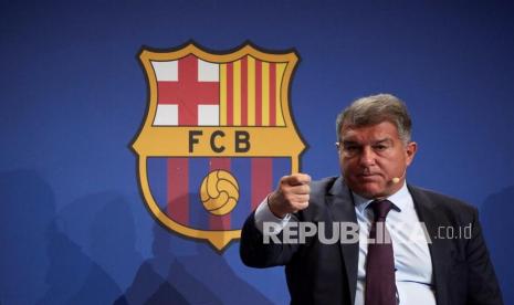 Presiden FC Barcelona Joan Laporta. Laporta akan memberikan penghormatan kepada Gerard Pique, yang baru saja mengumumkan pensiun sebagai pesepak bola.