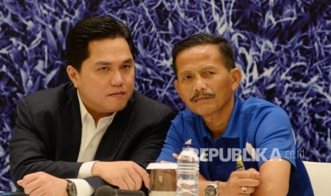 Inter Milan Erick Thohir (kiri) bersama Djadjang Nurdjaman beberapa waktu lalu. 