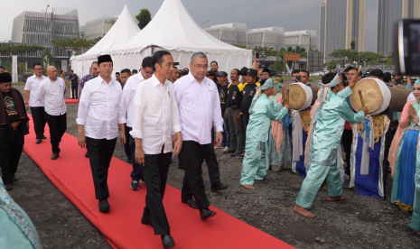 Presiden Joko Widodo bersama Mendes PDTT Eko Putro Sandjojo menghadiri Sosialisasi Prioritas Penggunaan Dana Desa.