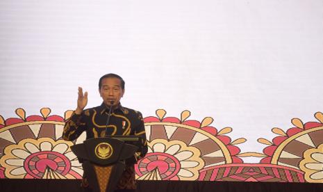 Presiden Joko Widodo dalam acara pengarahan kepada para Kepala Daerah hari ini (29/9/2022), menyampaikan bahwa seperti saat menangani Covid-19, maka penanganan Inflasi juga harus dilakukan bersama-sama antara pusat dan daerah.