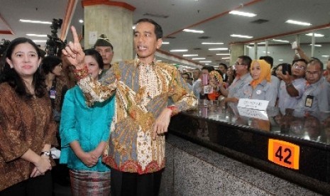 Presiden Joko Widodo dan Menko Pembangunan Manusia dan Kebudayaan Puan Maharani.