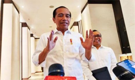 Presiden Joko Widodo (Jokowi) memberikan keterangan pers di IKN, Kabupaten Penajam Paser Utara, Kaltim, Senin (29/7/2024).