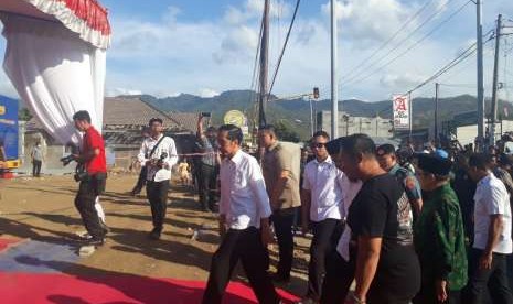 Presiden Joko Widodo (Jokowi) tiba di Pemenang, Lombok Utara, NTB, Ahad (2/9).