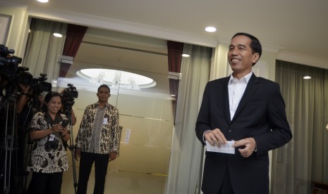 Presiden Joko Widodo memberikan keterangan pers