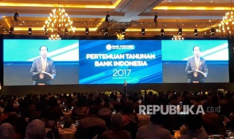 Presiden Joko Widodo memberikan sambutan pada Pertemuan Tahunan Bank Indonesia 2017, Selasa (28/11). 