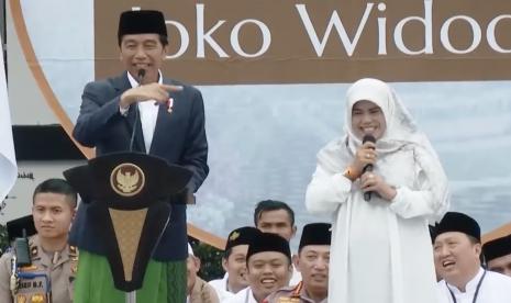 Presiden Joko Widodo menghadiri dan membuka Muktamar Rabithah Melayu Banjar di Tabalong.