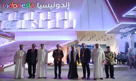 Presiden Joko Widodo menghadiri National Day Indonesia di Expo 2020 Dubai, Dubai, Uni Emirat Arab, Kamis (4/11/2021). Paviliun Indonesia menggelar National Day pada ajang internasional Expo 2020 Dubai dengan mengusung tema Land of Diversity - Folklore Performance.