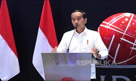 Presiden Joko Widodo menghadiri Peresmian Pembukaan Perdagangan  Bursa Efe Indonesia Tahun 2023, Senin (2/1/2023).  Turut hadir dalam acara ini Menteri Keuangan Sri Mulyani dan Ketua Dewan Komisioner OJK Mahendra Siregar. 