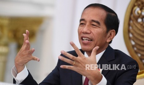 Presiden Joko Widodo menjawab pertanyaan saat wawancara khusus dengan Perum LKBN Antara di Istana Merdeka, Jakarta, Rabu (12/6/19).