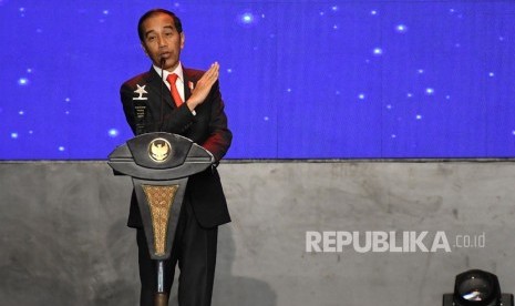 Presiden Joko Widodo. Wakil Ketua MPR Arsul Sani mengatakan, MPR belum membahas isu mengenai presiden boleh menjabat tiga periode.