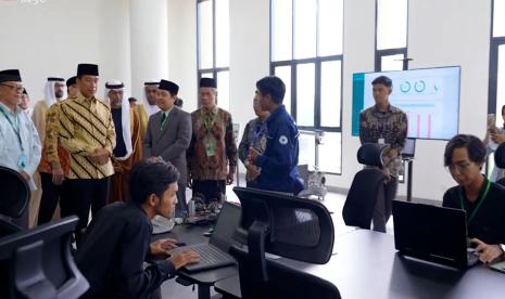 Presiden Joko Widodo meresmikan UNU Yogyakarta