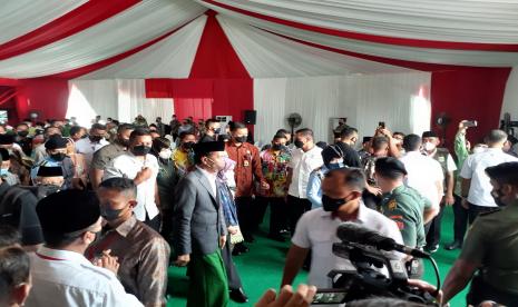 Presiden Joko Widodo saat meresmikan Pembukaan Muktamar Nahdlatul Ulama ke-34 di Pondok Pesantren Darussa’adah, Celikah, Gn. Sugih, Seputih Jaya, Lampung Tengah, Rabu (22/12). 