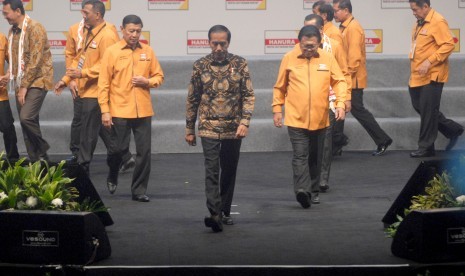 President Joko Widodo (batik shirt) attended in the inauguration of Hanura Party officials in Bogor on Wednesday (Feb 22).