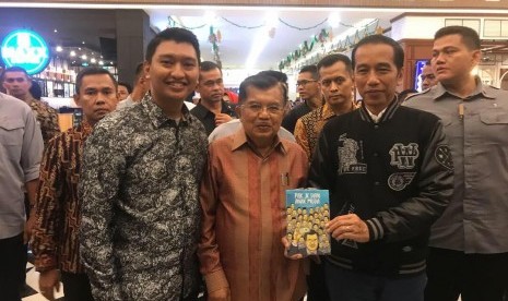 Presiden Joko Widodo, Wapres Jusuf Kalla, dan Editor Buku 