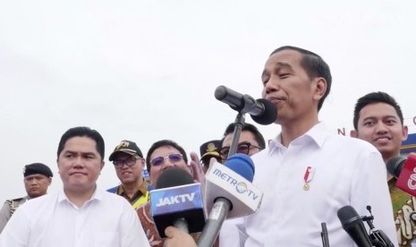 Presiden Jokowi. Presiden Jokowi kembali membunyikan wacana untuk reshuffle kabinet.