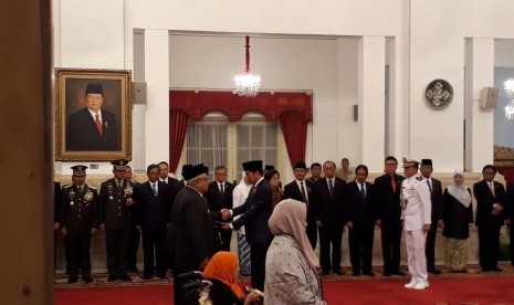 Presiden Jokowi Beri Gelar Empat Pahlawan Nasional 