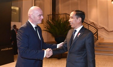 Presiden Jokowi bertemu Presiden FIFA Gianni Infantino di Bangkok, Thailand (ist)