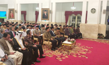 Presiden Jokowi dan Wapres Jusuf Kalla hadir dalam peringatan Nuzulul Quran di Istana Negara, Selasa (21/5).